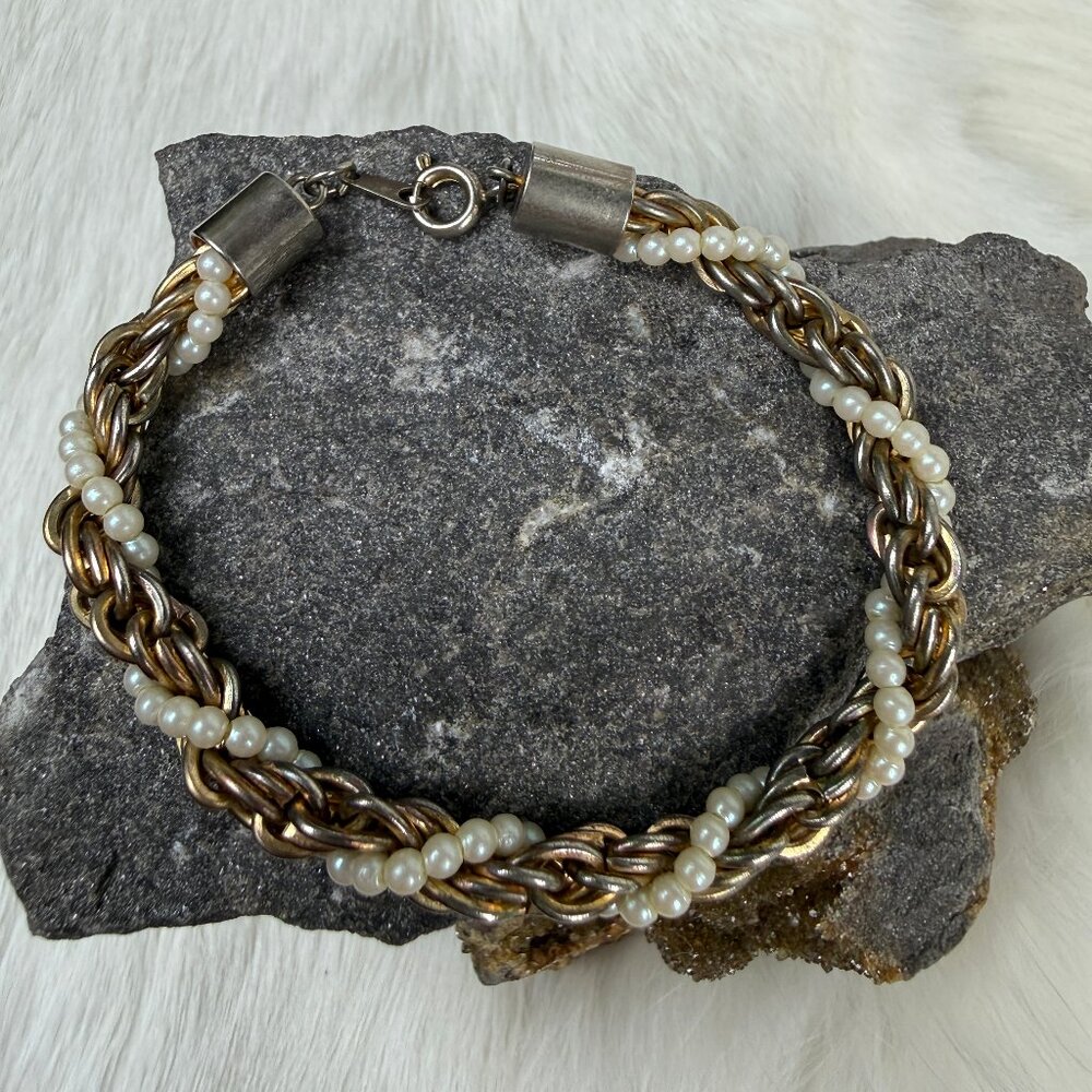 Vintage Gold Tone Chain w/ Faux Pearl Twisted Bracelet 6.5"